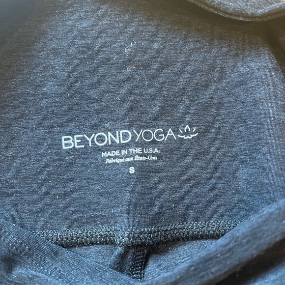 Beyond yoga black leggings - Picture 3 of 4